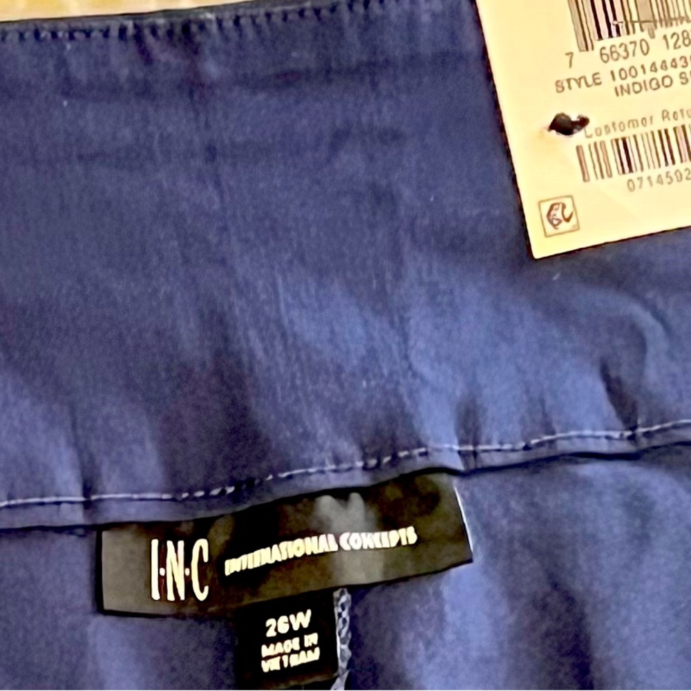 NWT I-N-C International Concept pull on Style shorts